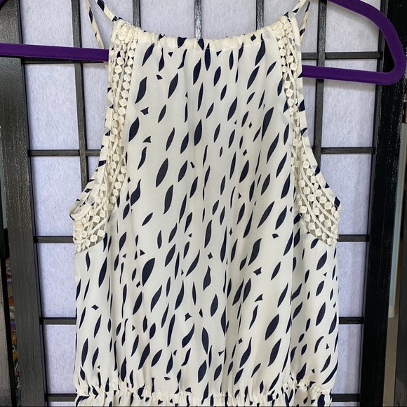 Patterned Romper - Picture 6 of 7